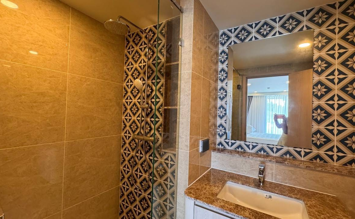 The Ozone | 1-Bedroom Condo for Sale