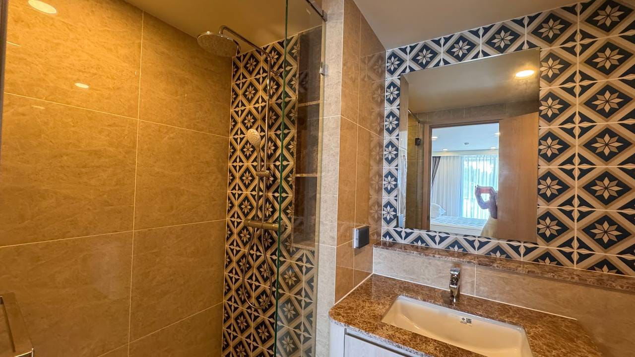 The Ozone | 1-Bedroom Condo for Sale