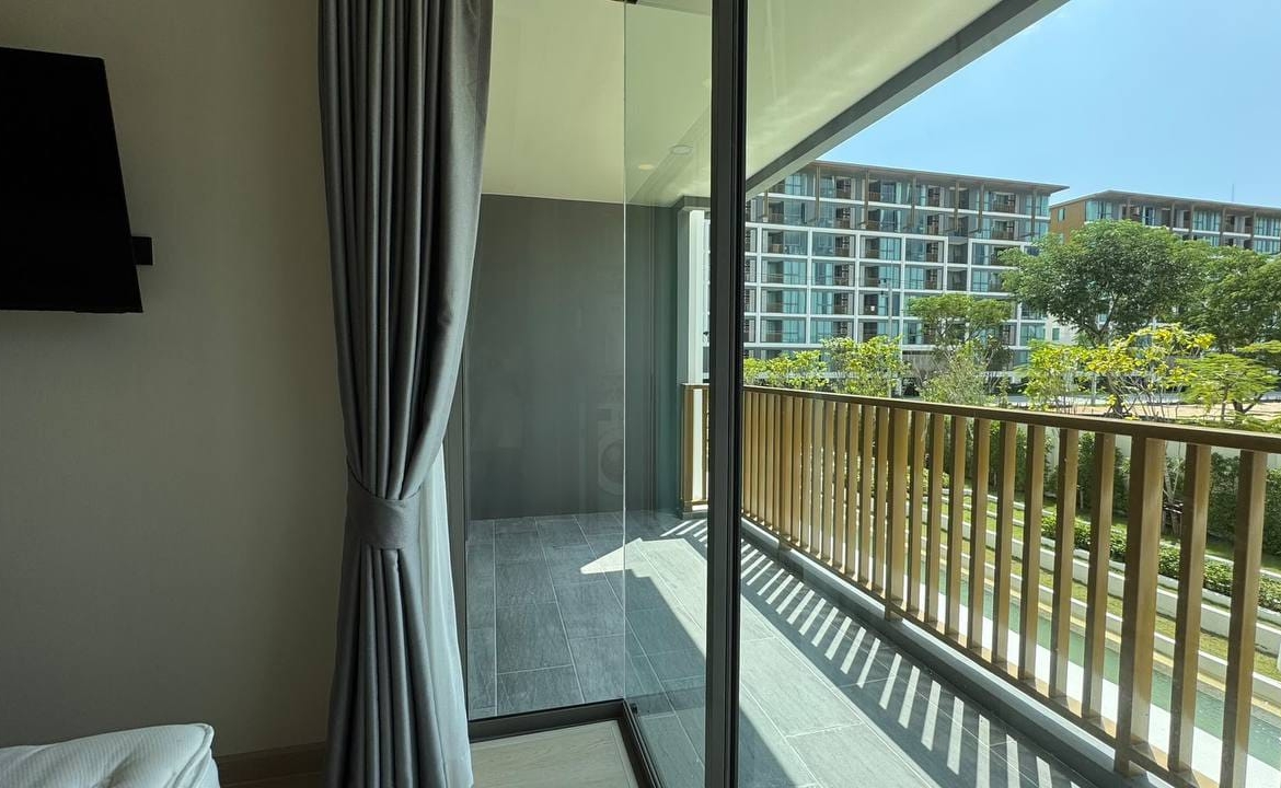 The Ozone | 1-Bedroom Condo for Sale