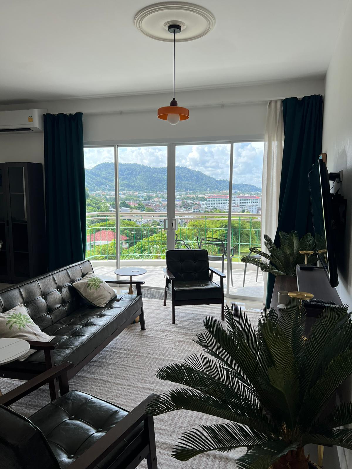 WhatsApp Image 2026-10-27 at 17.41.28 3-Bedroom Foreign Freehold Apartment for Sale