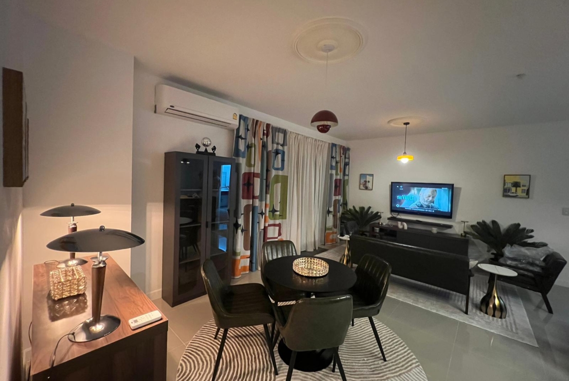 3-Bedroom Foreign Freehold Apartment for Sale