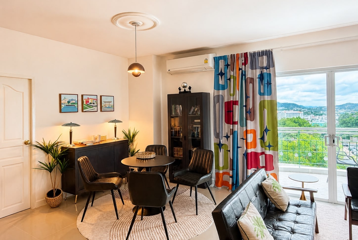 3-Bedroom Foreign Freehold Apartment for Sale